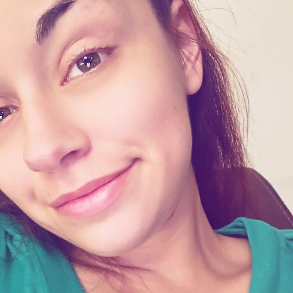 Meet your Posher, Dee